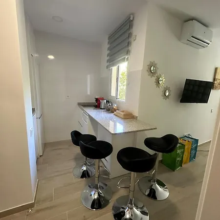 Renovated Mikky Close Apartament *